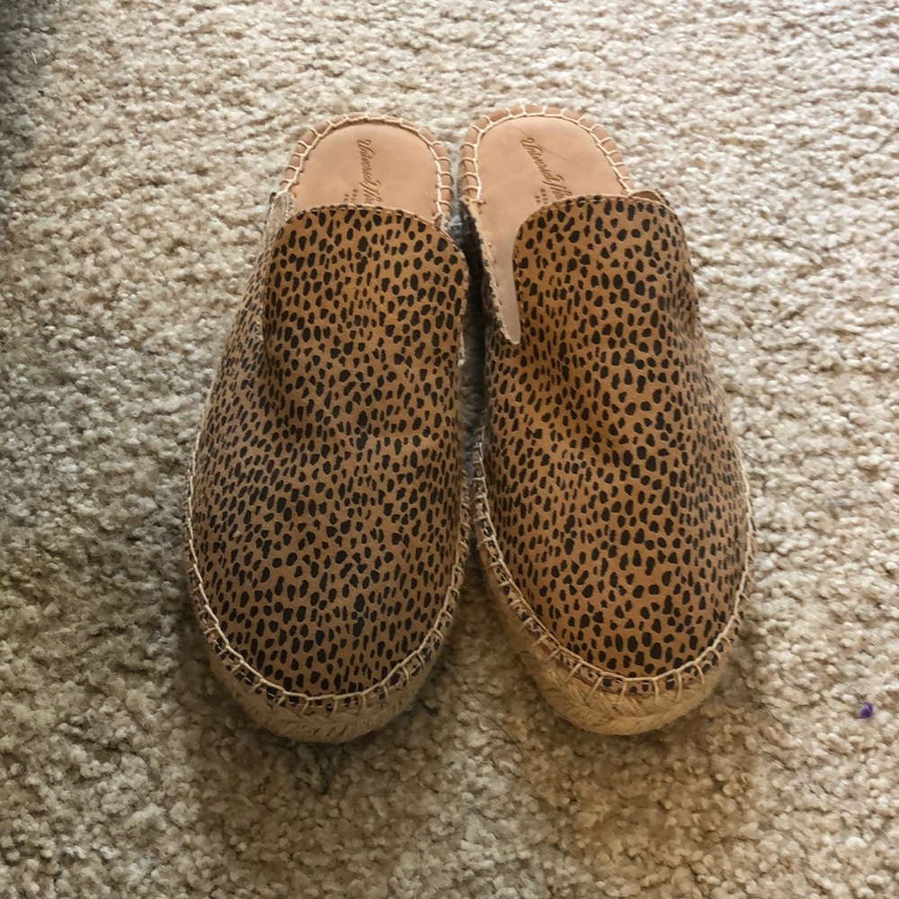 Cheetah Slip-one